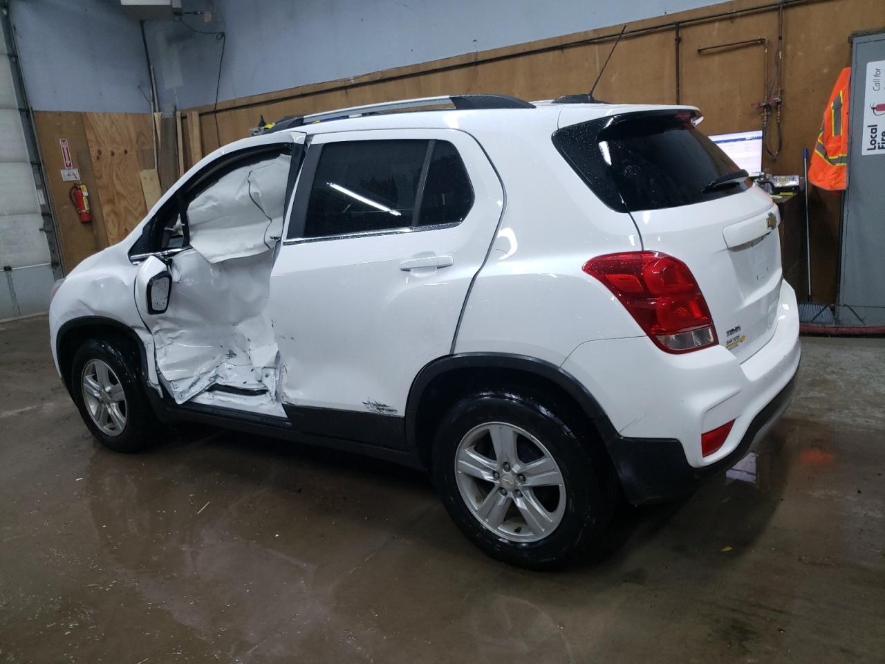 2017 Chevrolet Trax - Image 2