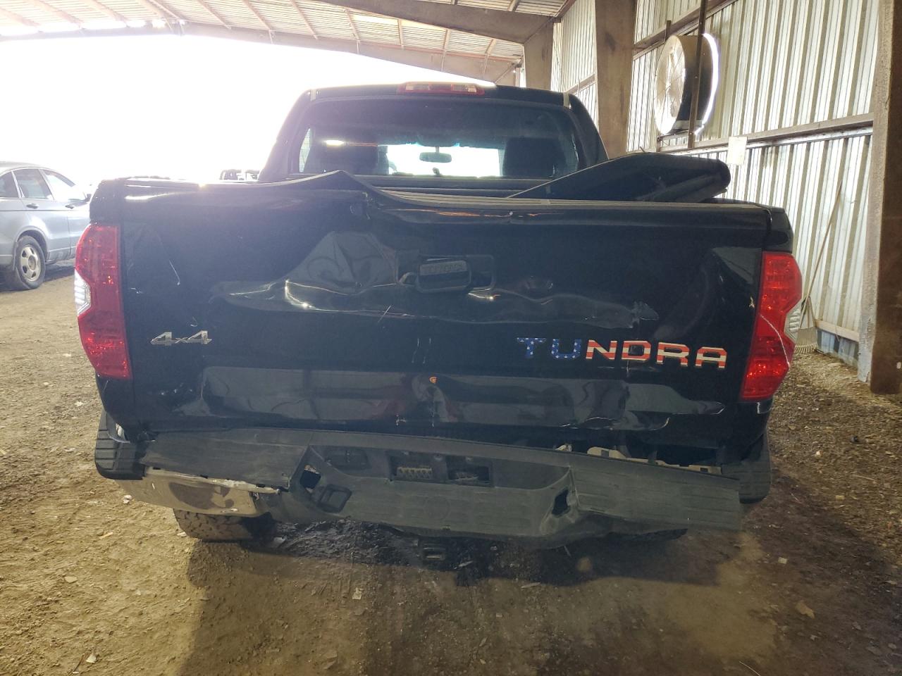 5TFDW5F1XHX599909 2017 Toyota Tundra Crewmax Sr5