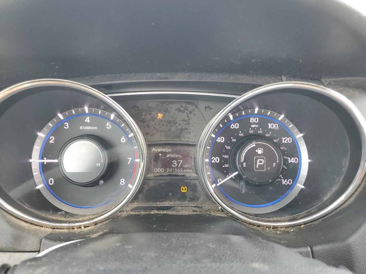 2011 Hyundai Sonata - Image 9