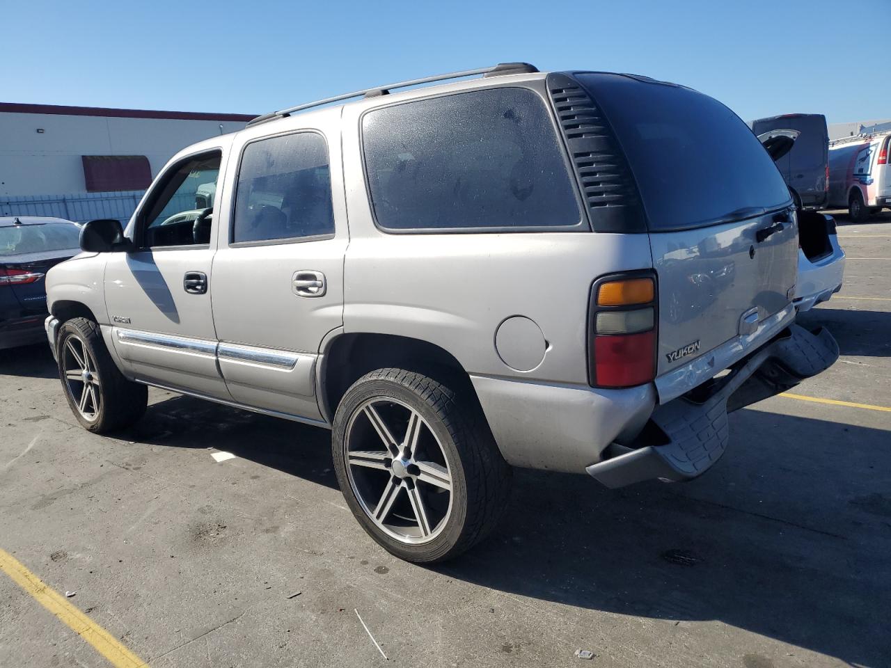 2004 GMC Yukon VIN: 1GKEK13V64J233334 Lot: 73590144