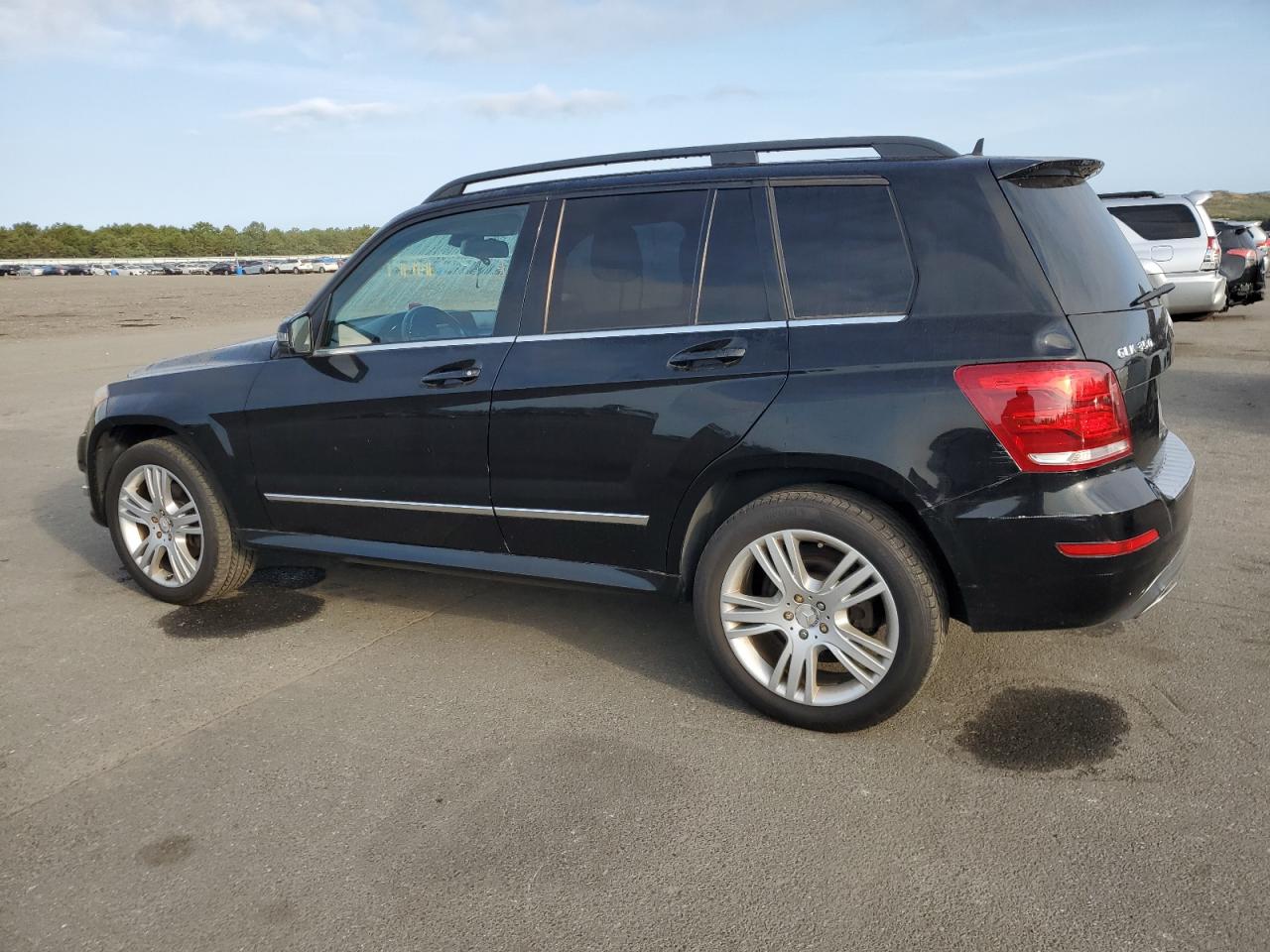 VIN WDCGG8JB5EG281889 2014 MERCEDES-BENZ GLK-CLASS no.2