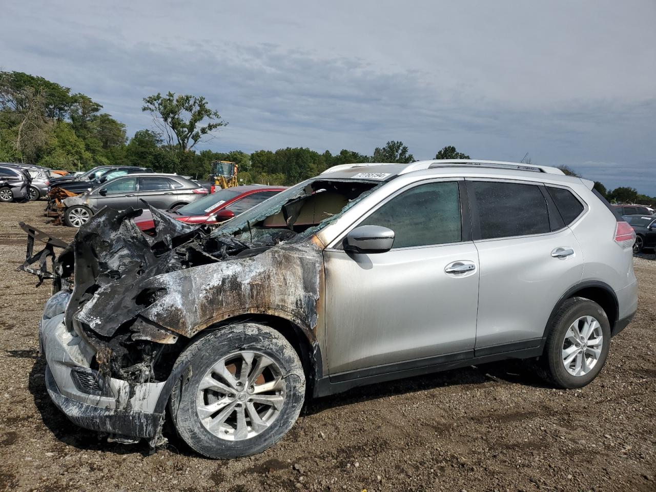 5N1AT2MV1GC895337 2016 NISSAN ROGUE - Image 1