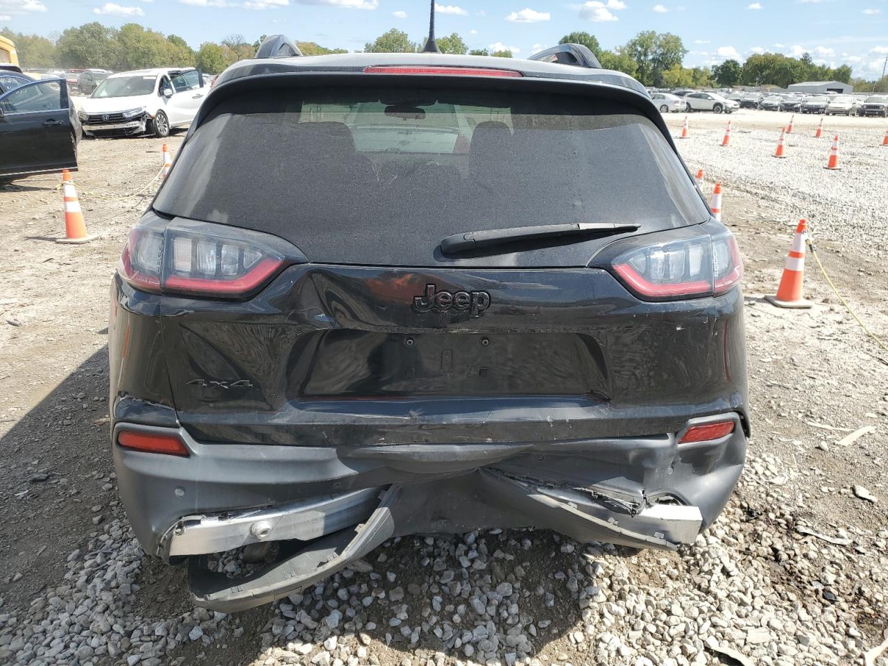 2019 Jeep Cherokee Latitude Plus VIN: 1C4PJMLB6KD482338 Lot: 70960534