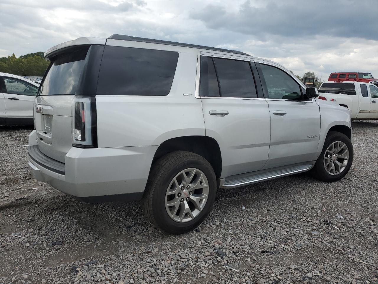 VIN 1GKS1AKC3FR171336 2015 GMC YUKON no.3