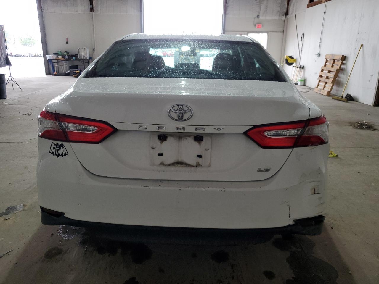 2018 Toyota Camry L VIN: 4T1B11HK1JU563047 Lot: 72757654