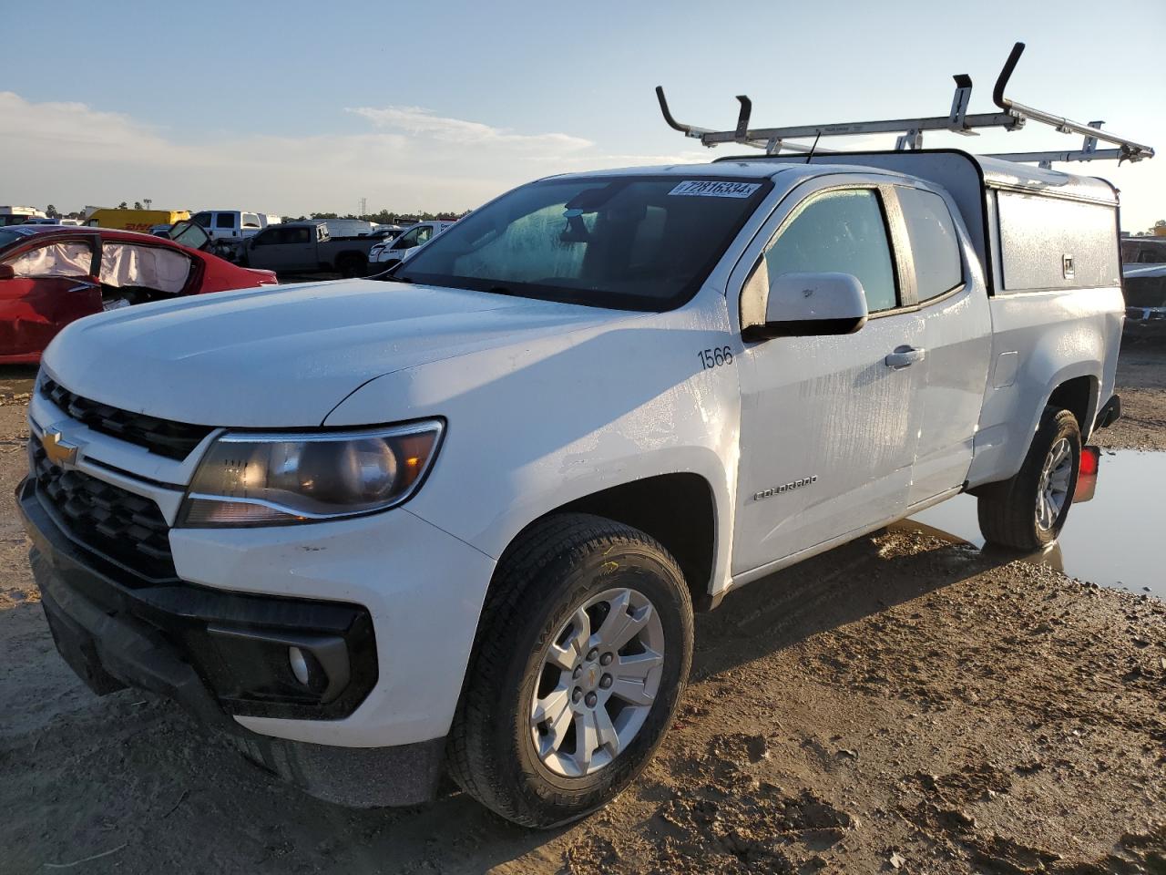 VIN 1GCHTCEA1N1170396 2022 CHEVROLET COLORADO no.1