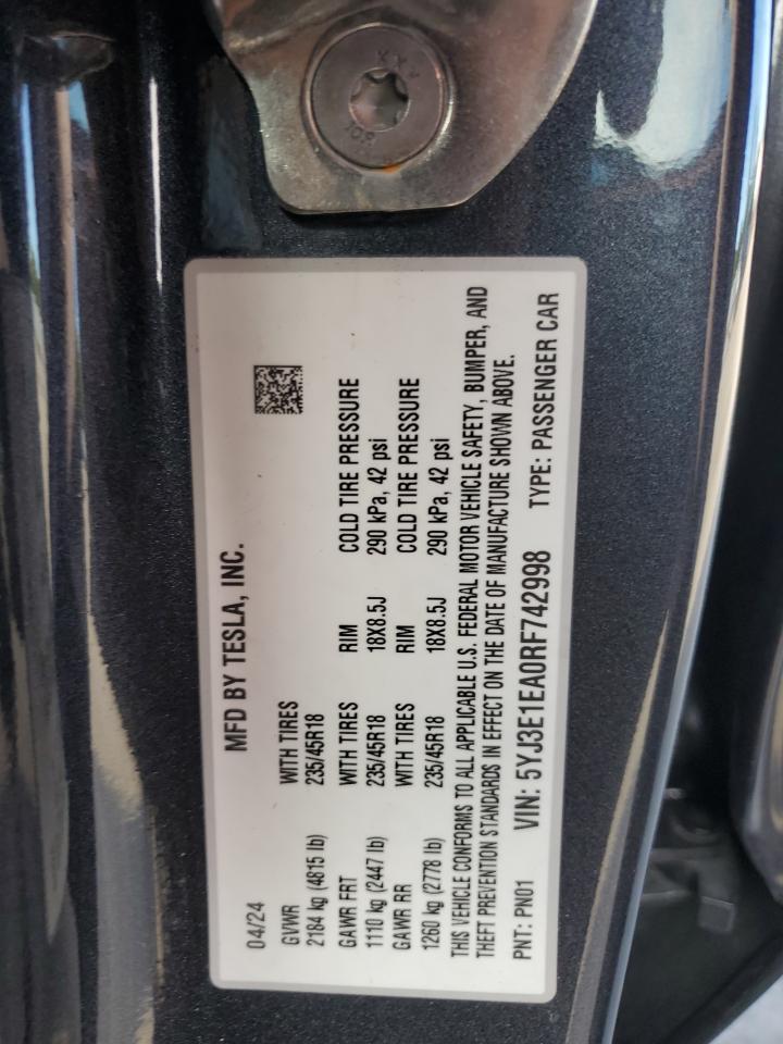 5YJ3E1EA0RF742998 2024 Tesla Model 3