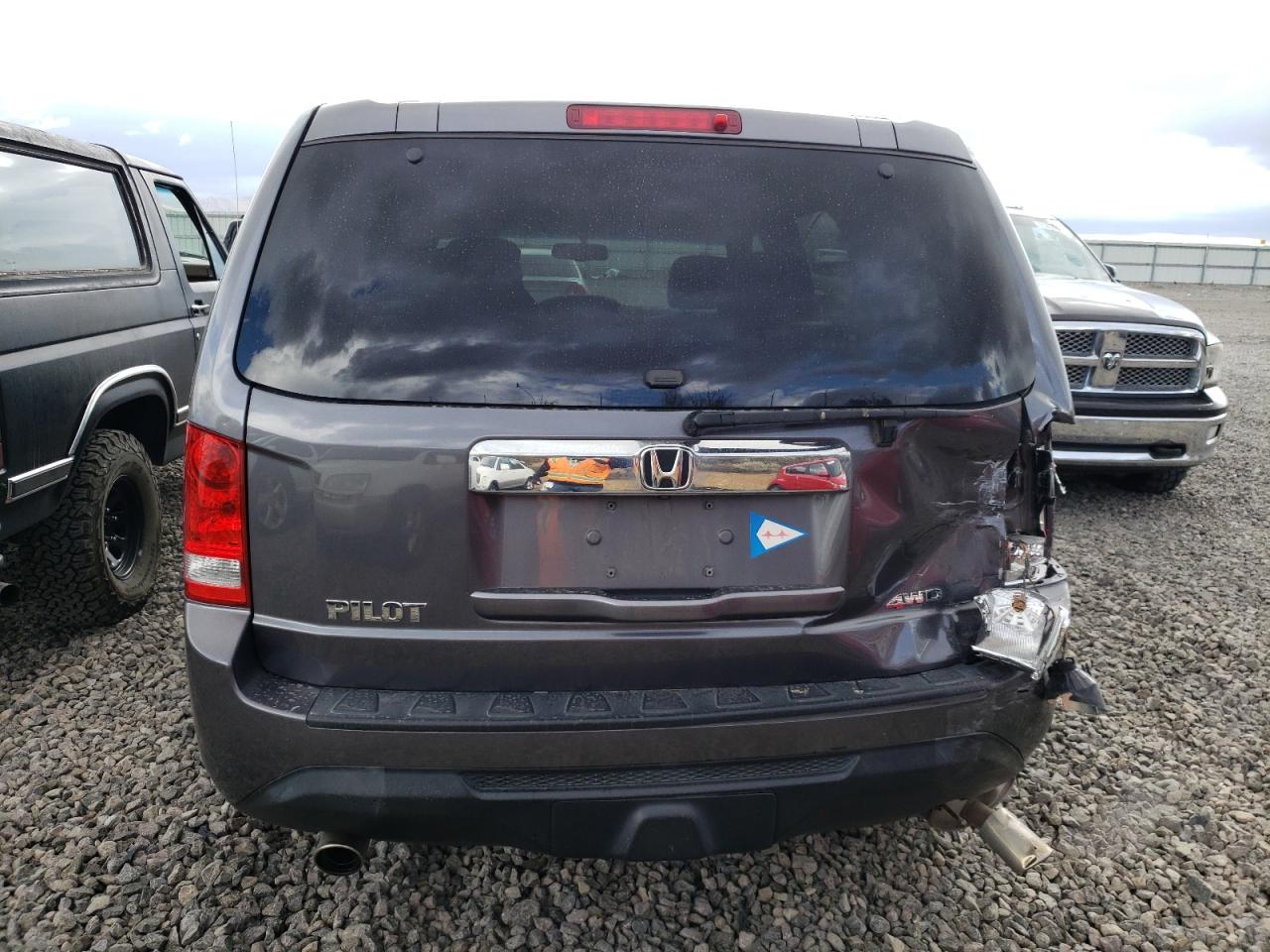 5FNYF4H73FB043784 2015 Honda Pilot Exln