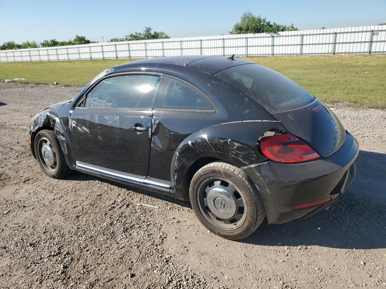 2012 Volkswagen Beetle - Image 2