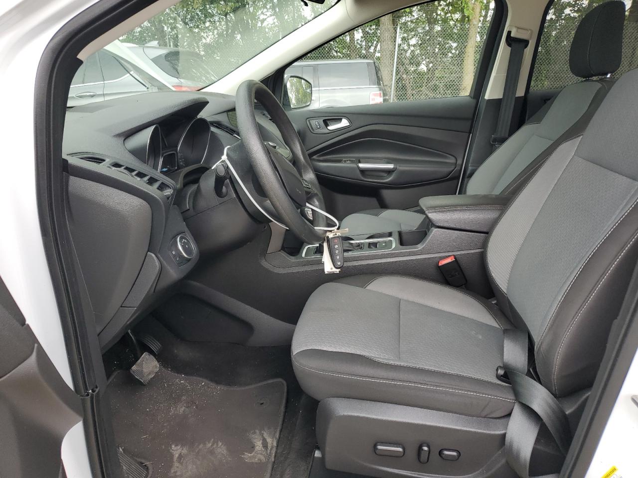 1FMCU9GDXKUB67178 2019 Ford Escape Se