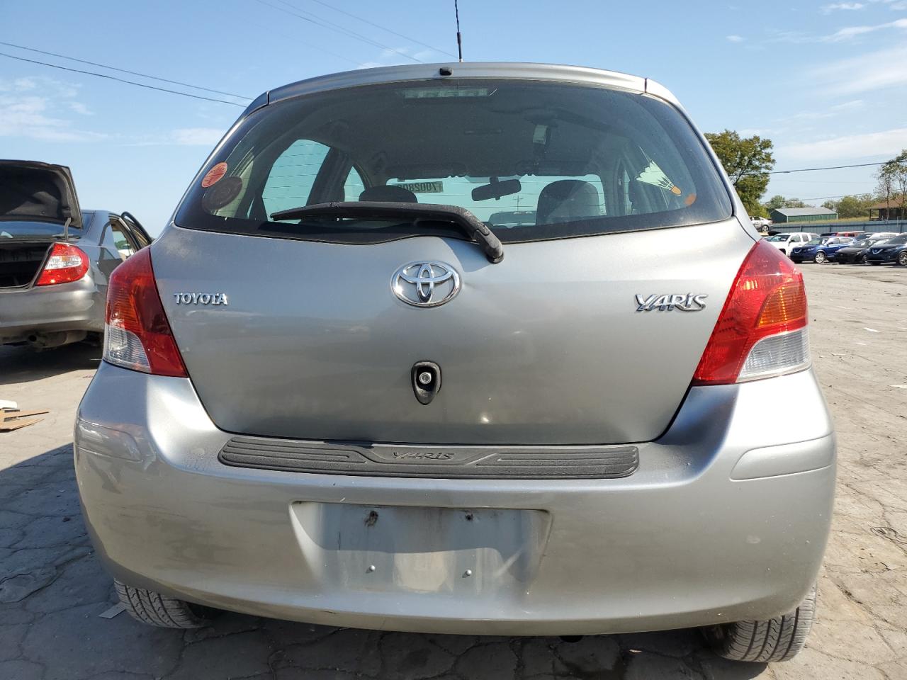 2009 Toyota Yaris VIN: JTDKT903X95242650 Lot: 70028084