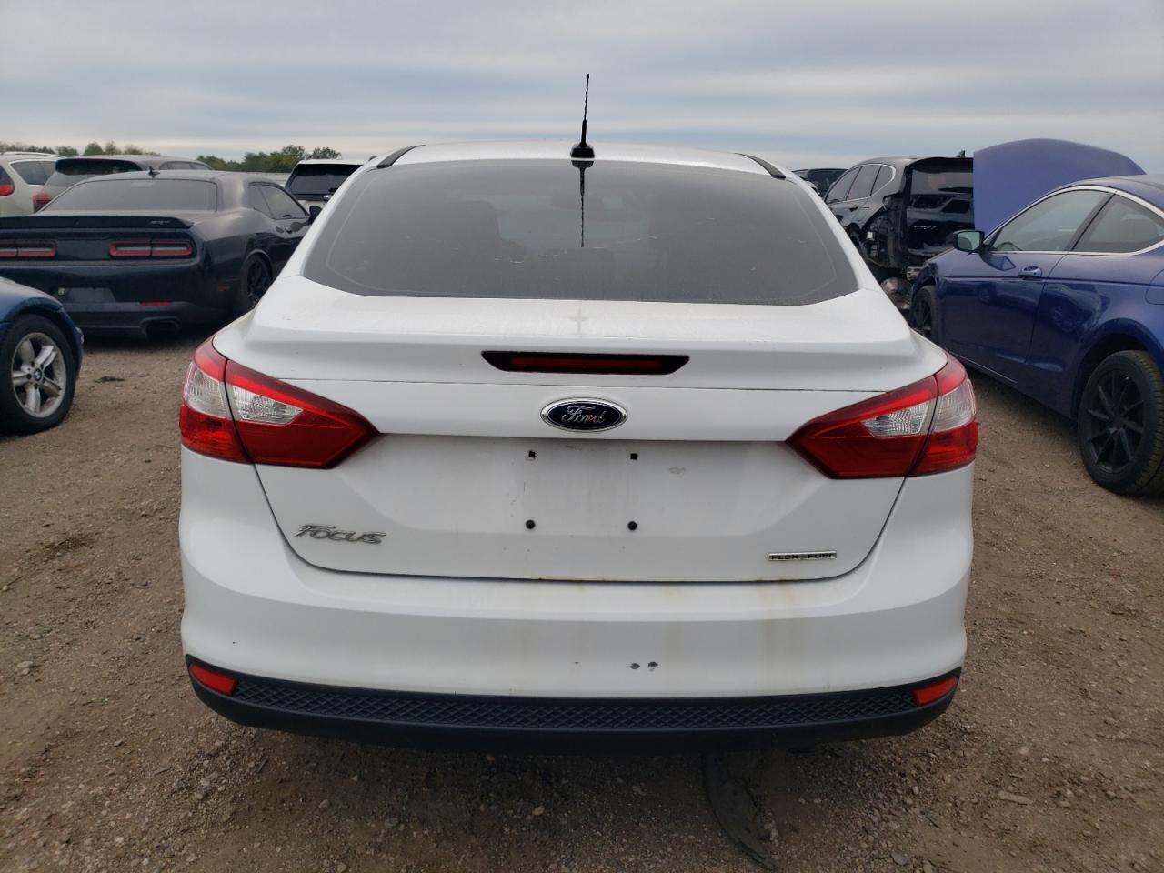 2013 Ford Focus S VIN: 1FADP3E22DL175823 Lot: 73221984