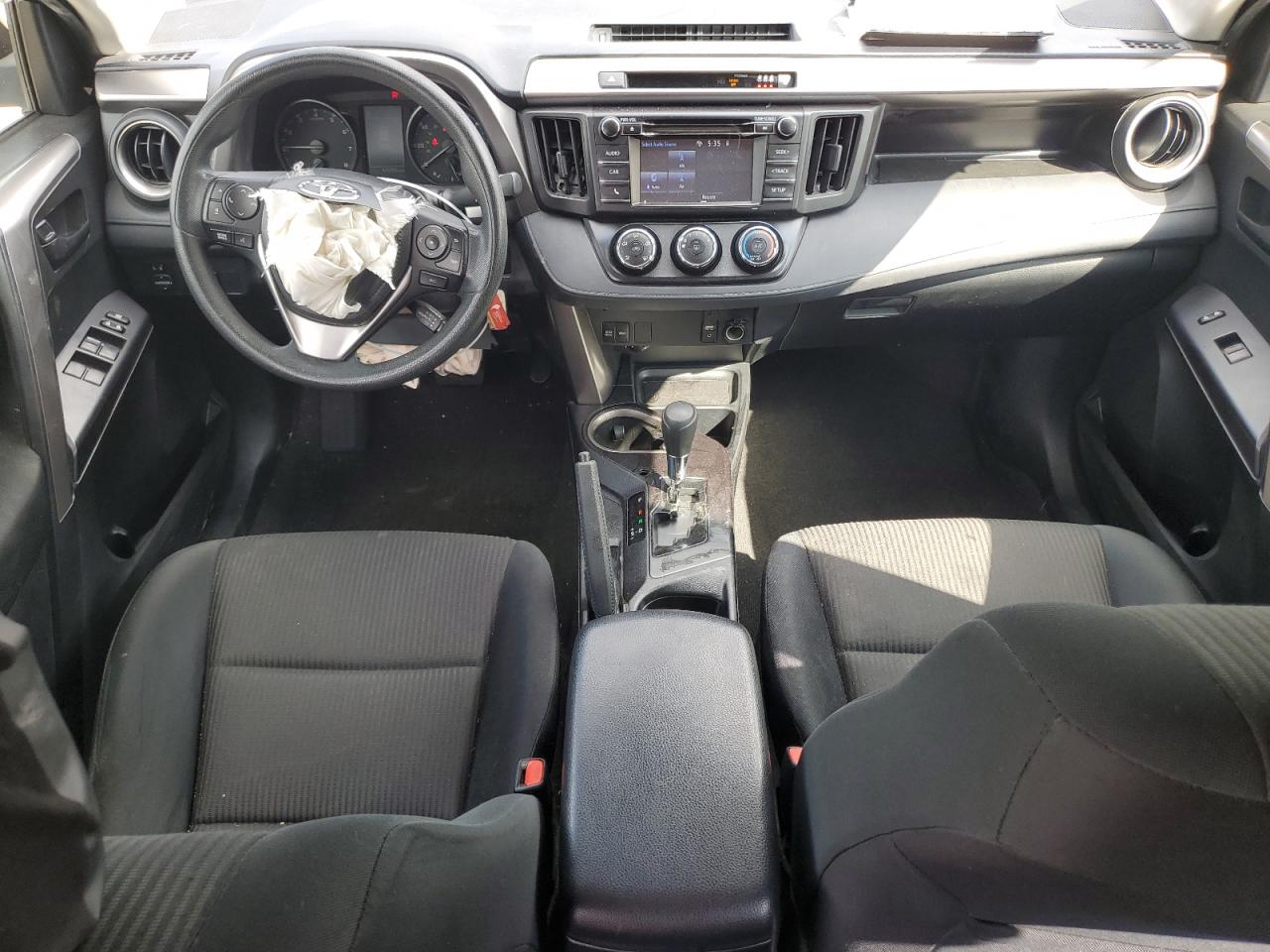 JTMBFREV5HJ150952 2017 Toyota Rav4 Le