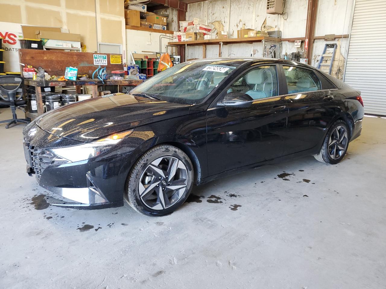 2023 Hyundai Elantra - Image 1
