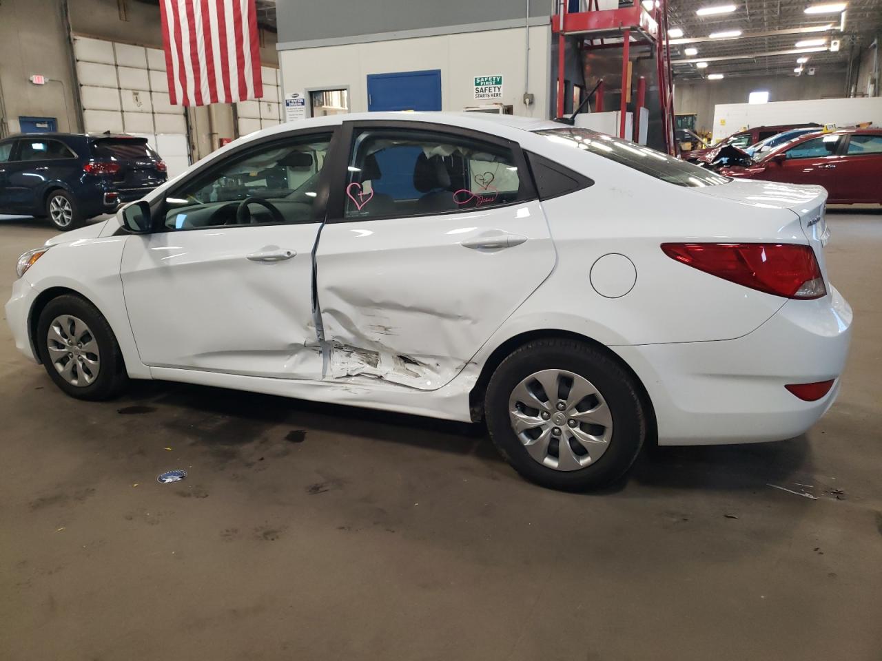 KMHCT4AE7HU312595 2017 HYUNDAI ACCENT - Image 2