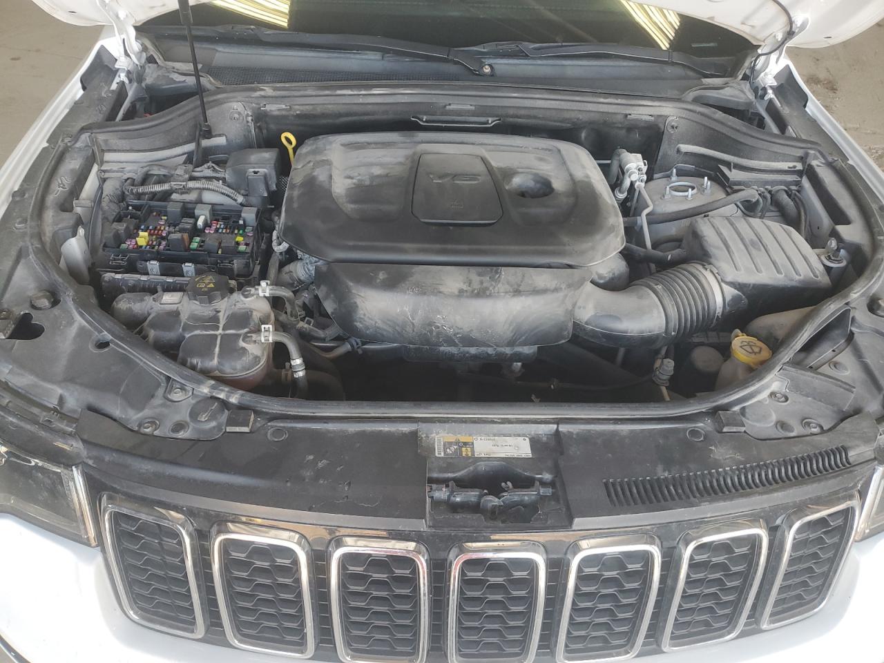 1C4RJEAG5KC790491 2019 Jeep Grand Cherokee Laredo