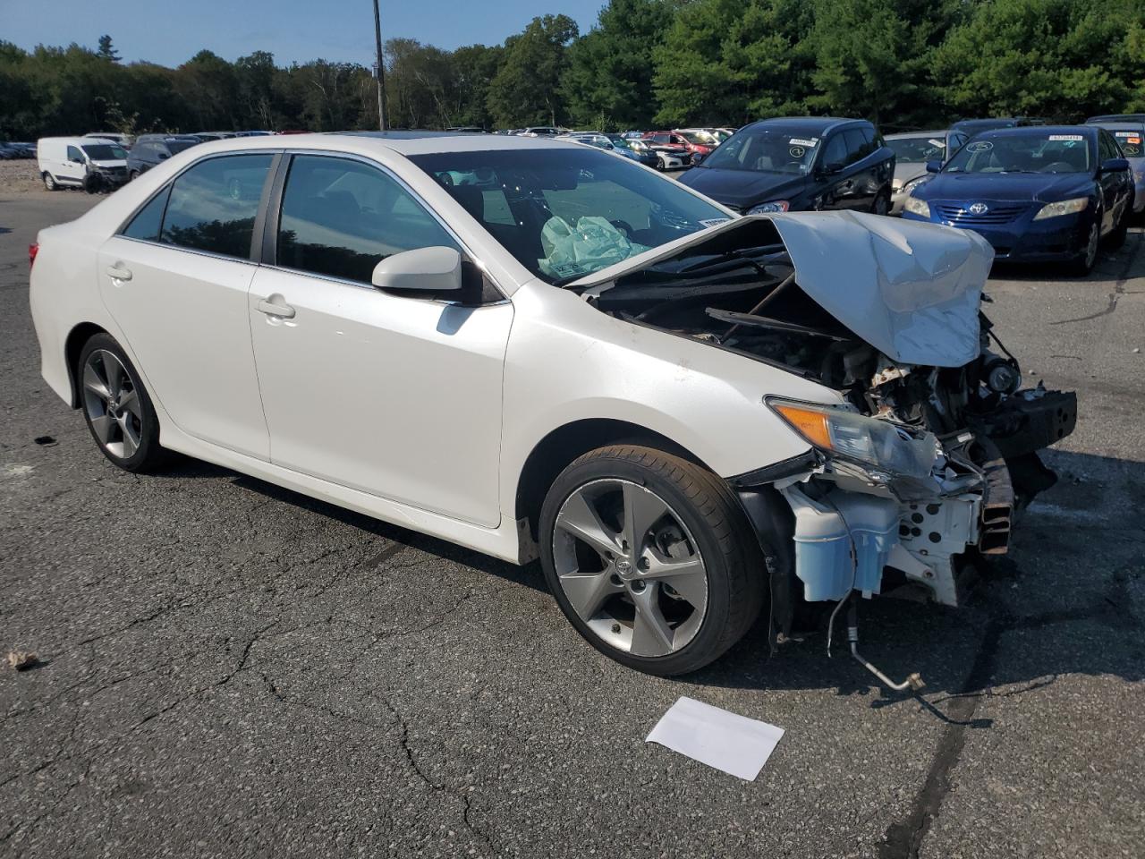 VIN 4T1BF1FK0EU414686 2014 TOYOTA CAMRY no.4