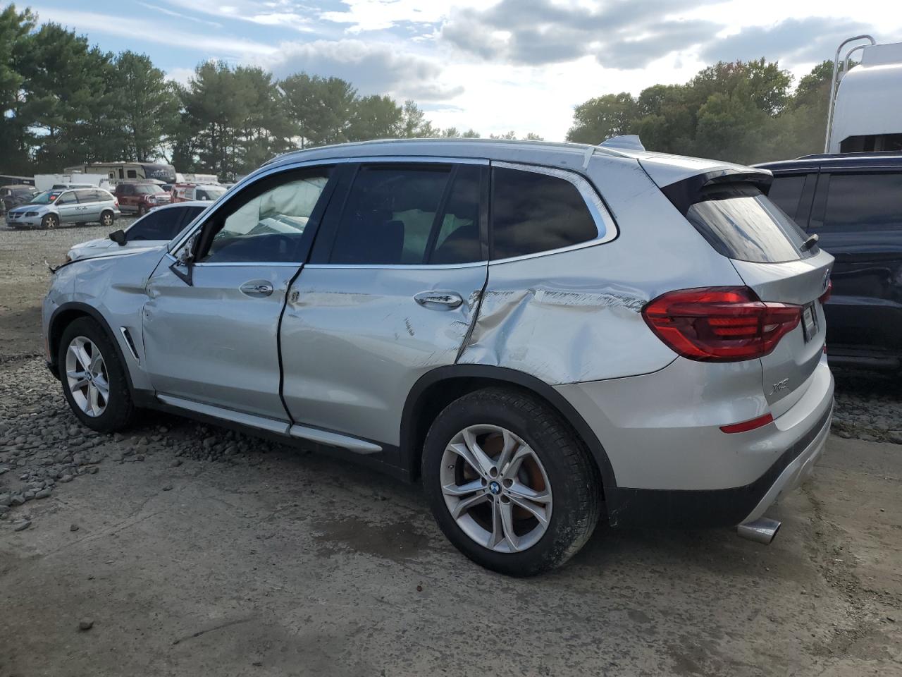 5UXTY5C01M9G67581 2021 BMW X3 - Image 2