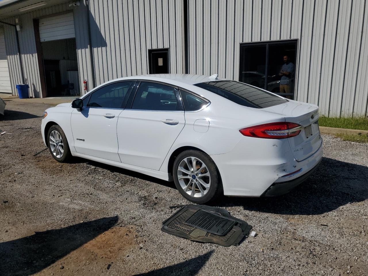 VIN 3FA6P0LU4KR255456 2019 FORD FUSION no.2