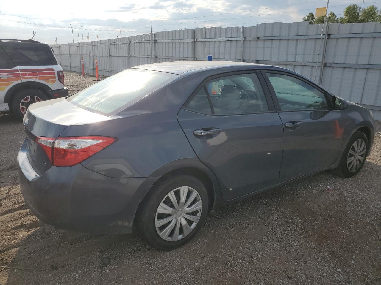 VIN 5YFBURHE3FP307694 2015 TOYOTA COROLLA no.3