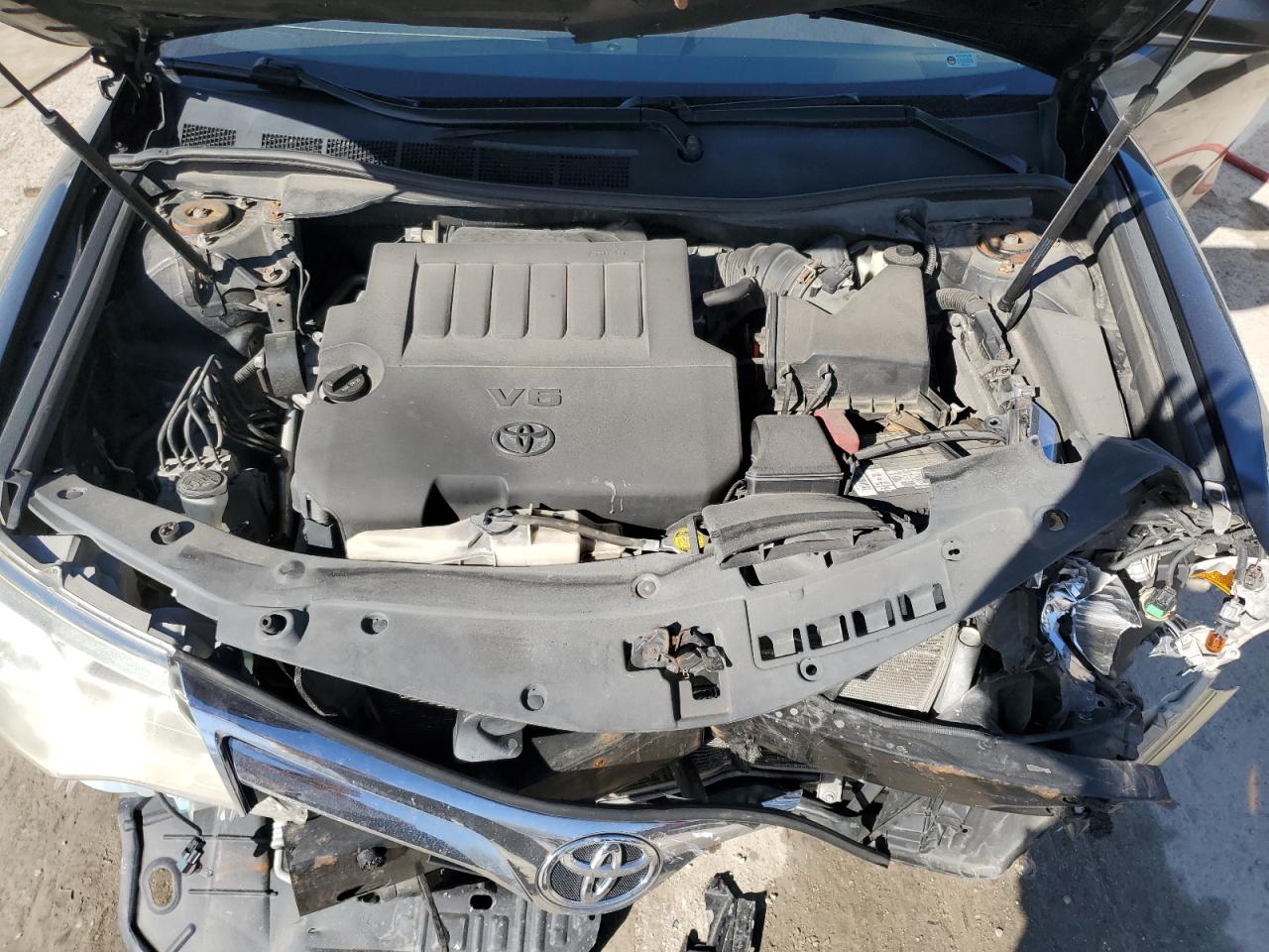 2012 Toyota Camry - Image 12
