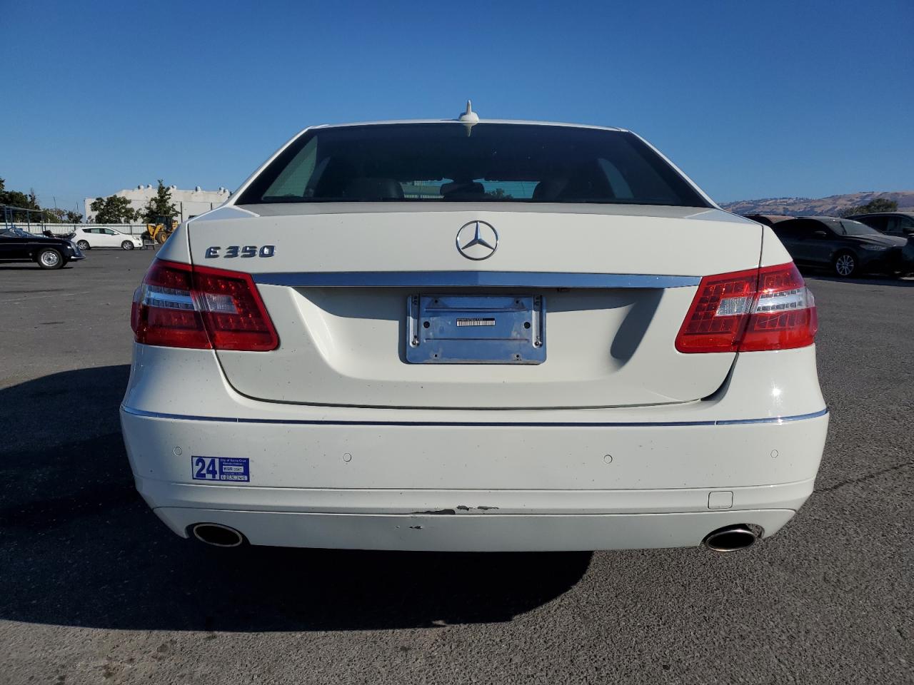 2011 Mercedes-Benz E 350 VIN: WDDHF5GB7BA415390 Lot: 70992014