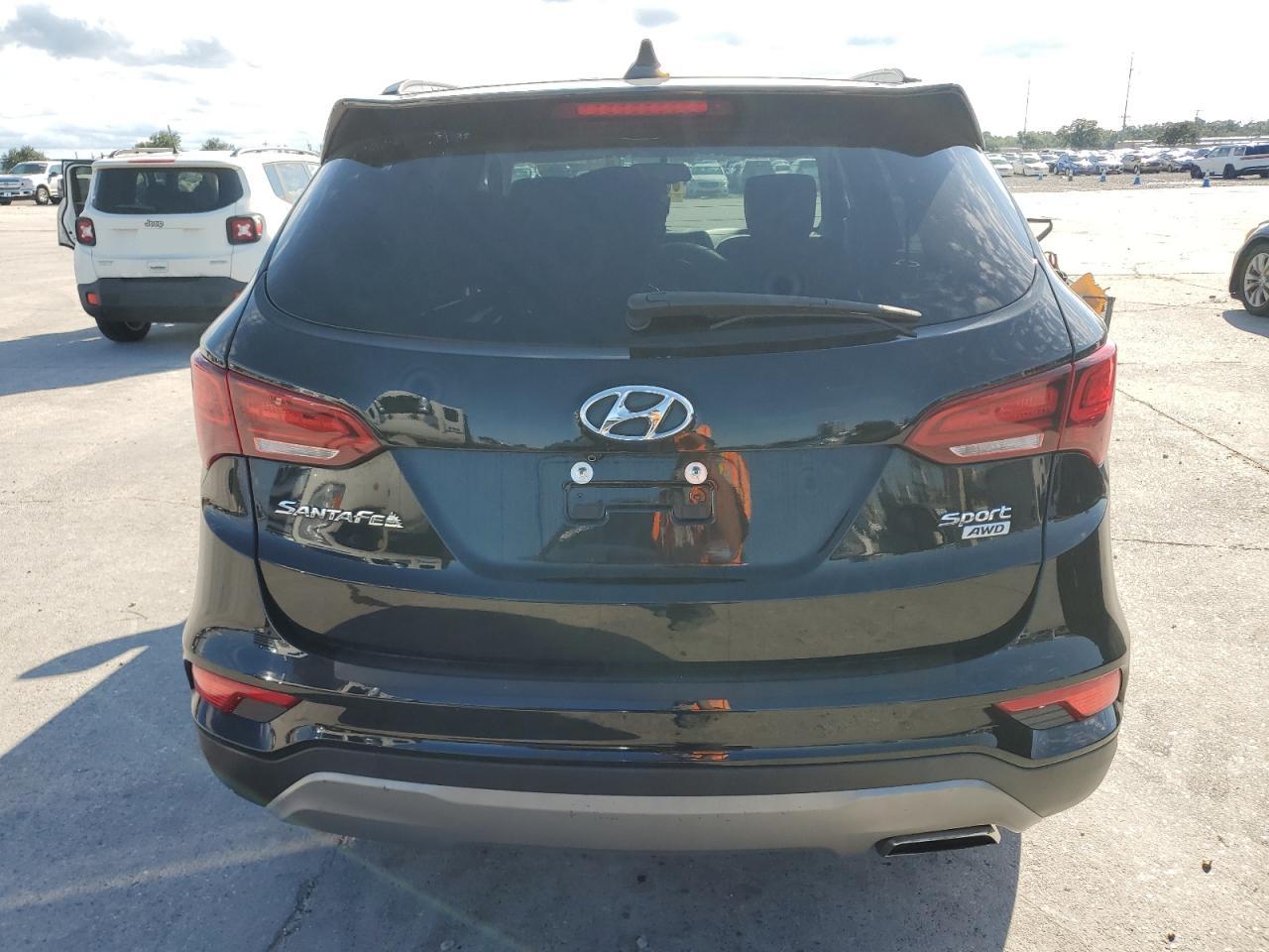 5NMZUDLB8JH056933 2018 Hyundai Santa Fe Sport