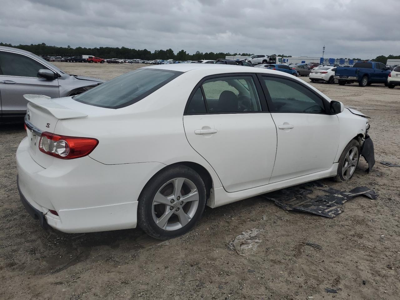 2011 Toyota Corolla Base VIN: 2T1BU4EE3BC690005 Lot: 70752504