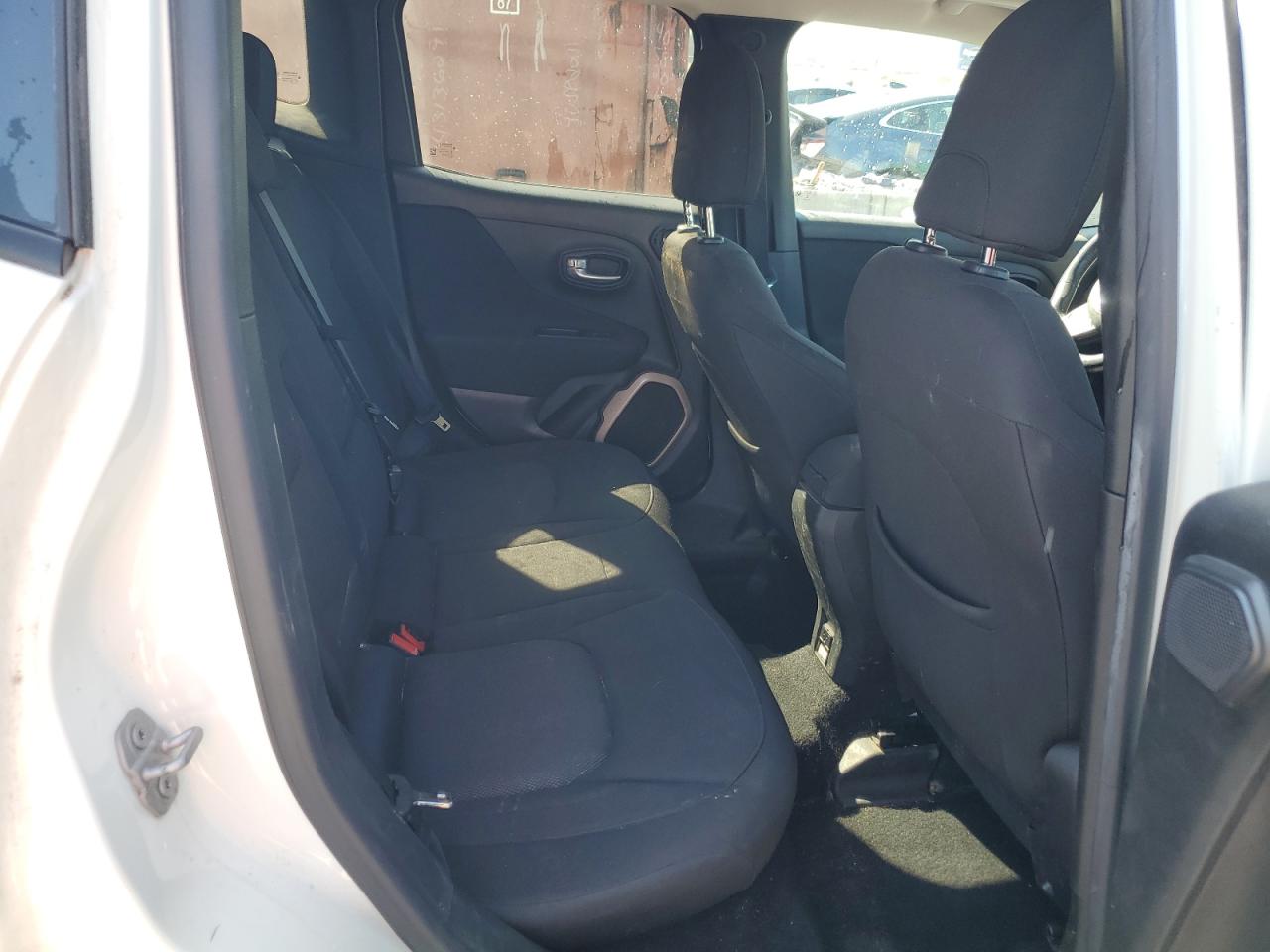 ZACCJABT4FPC05122 2015 Jeep Renegade Latitude