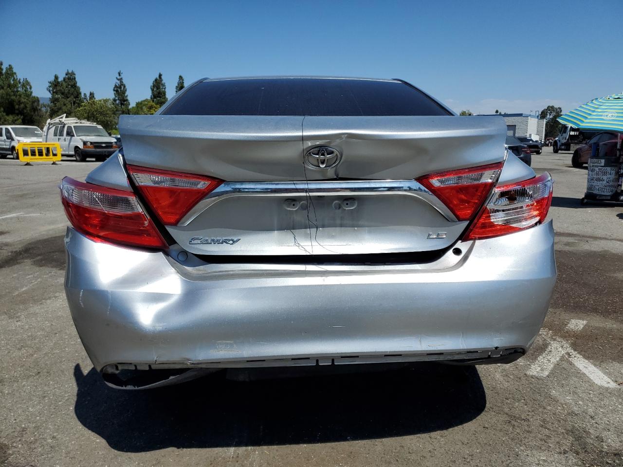 2015 Toyota Camry Le VIN: 4T1BF1FKXFU952295 Lot: 70266204