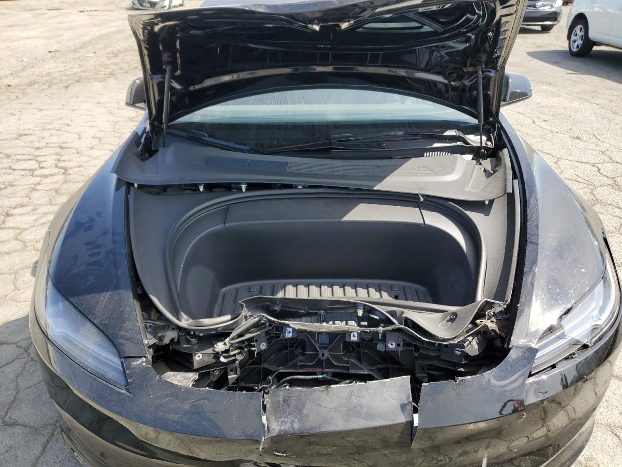 5YJ3E1EB7RF754543 2024 Tesla Model 3