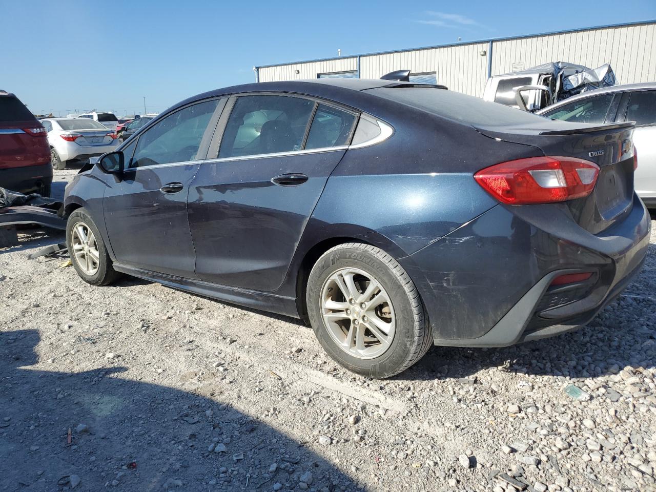 2016 Chevrolet Cruze - Image 2