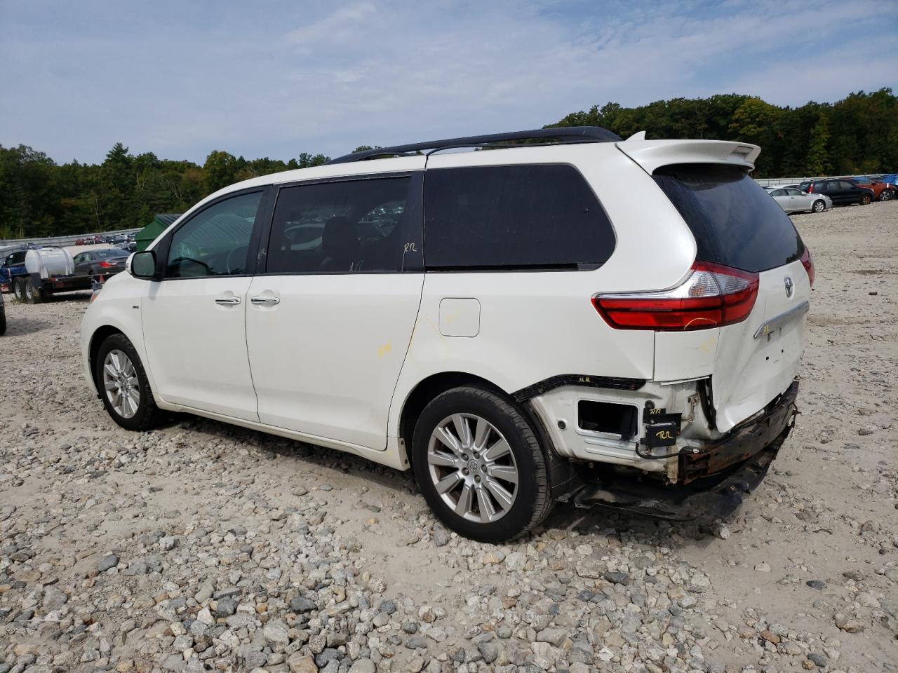 2017 Toyota Sienna Xle VIN: 5TDDZ3DC5HS158713 Lot: 71629374