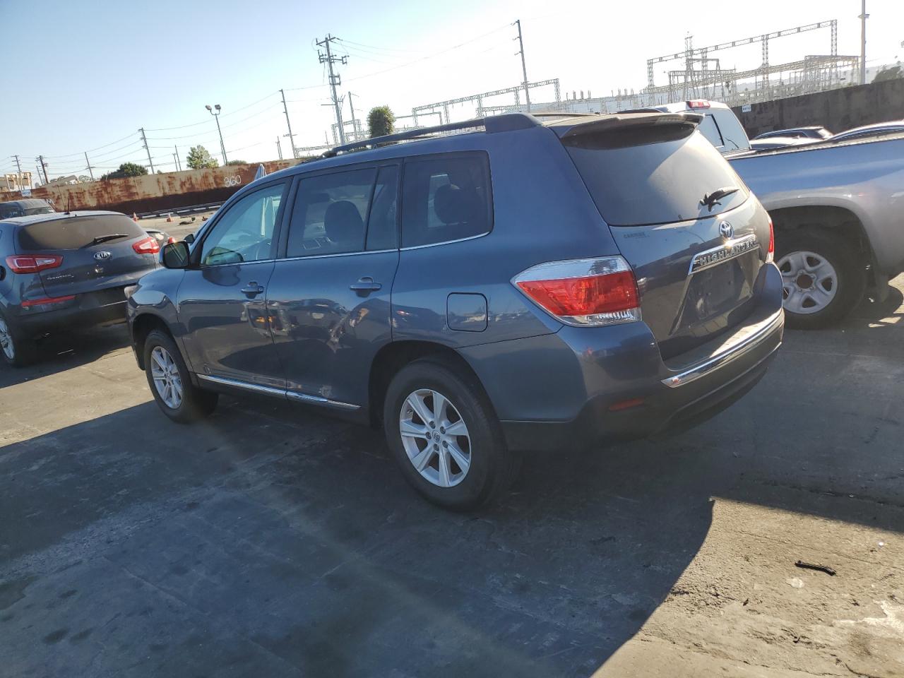 2013 Toyota Highlander Base VIN: 5TDZK3EHXDS122966 Lot: 70290594