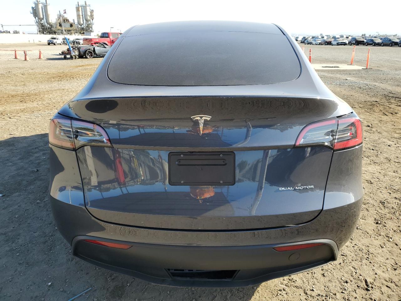 7SAYGAEE0PF980580 2023 Tesla Model Y