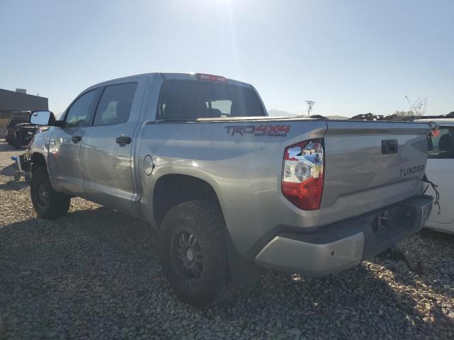  TOYOTA TUNDRA 2016 Srebrny