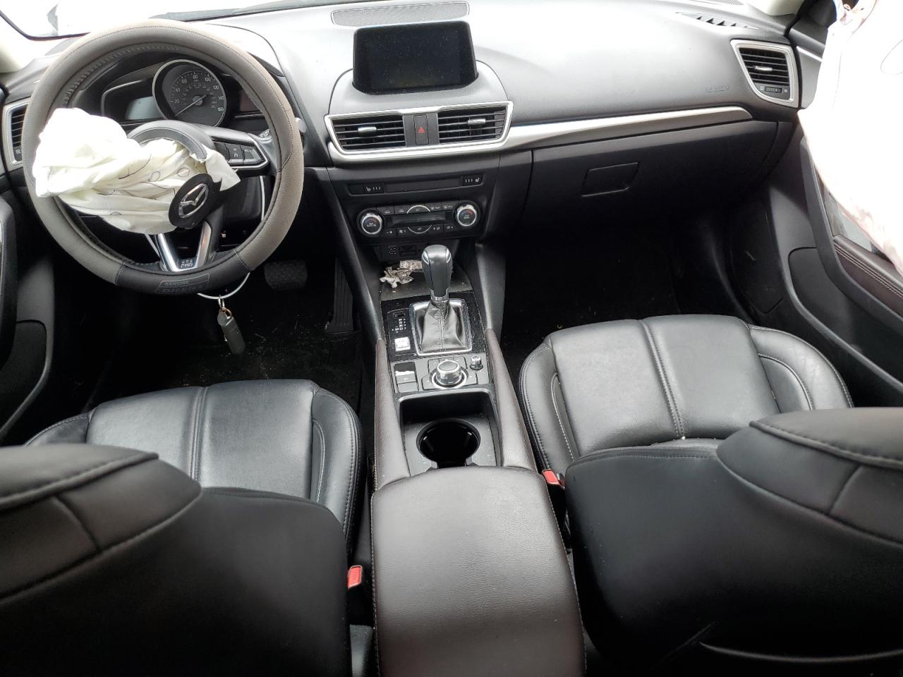 2018 Mazda 3 - Image 8