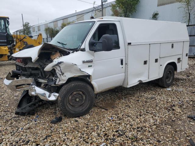 2010 Ford Econoline E350 Super Duty Cutaway Van