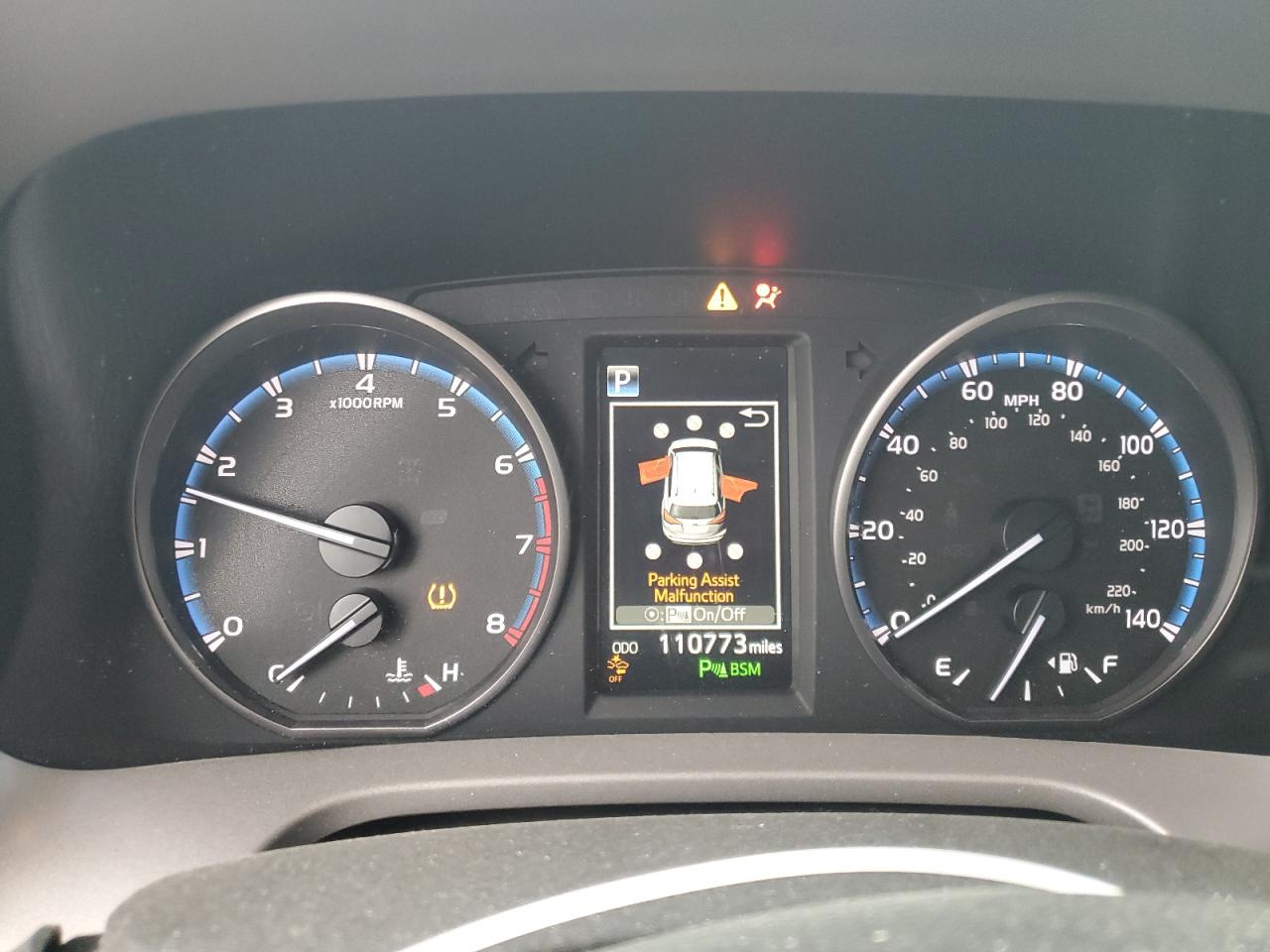 2018 Toyota RAV 4 - Image 9