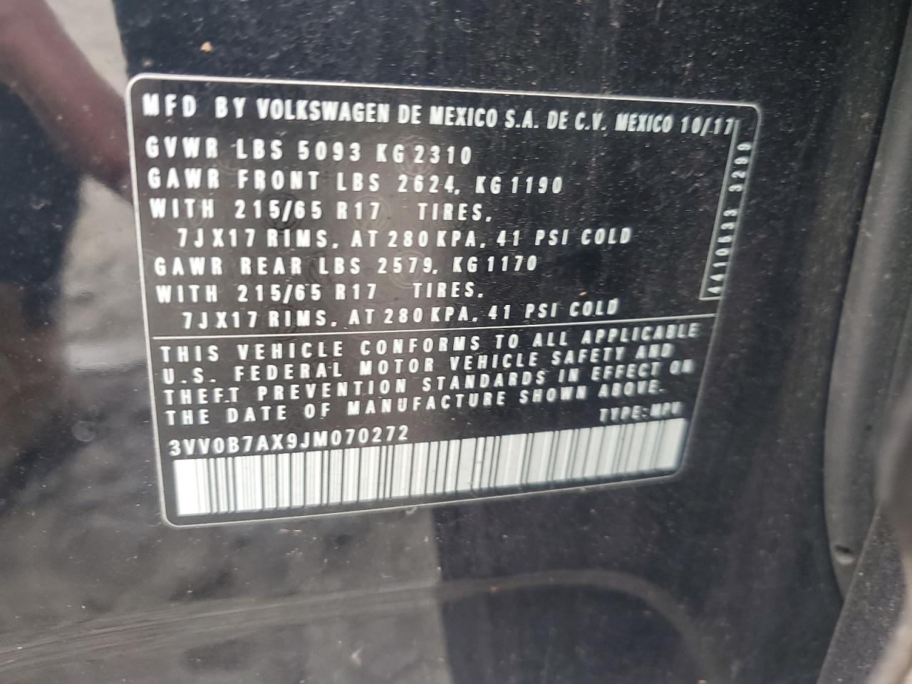 3VV0B7AX9JM070272 2018 Volkswagen Tiguan S