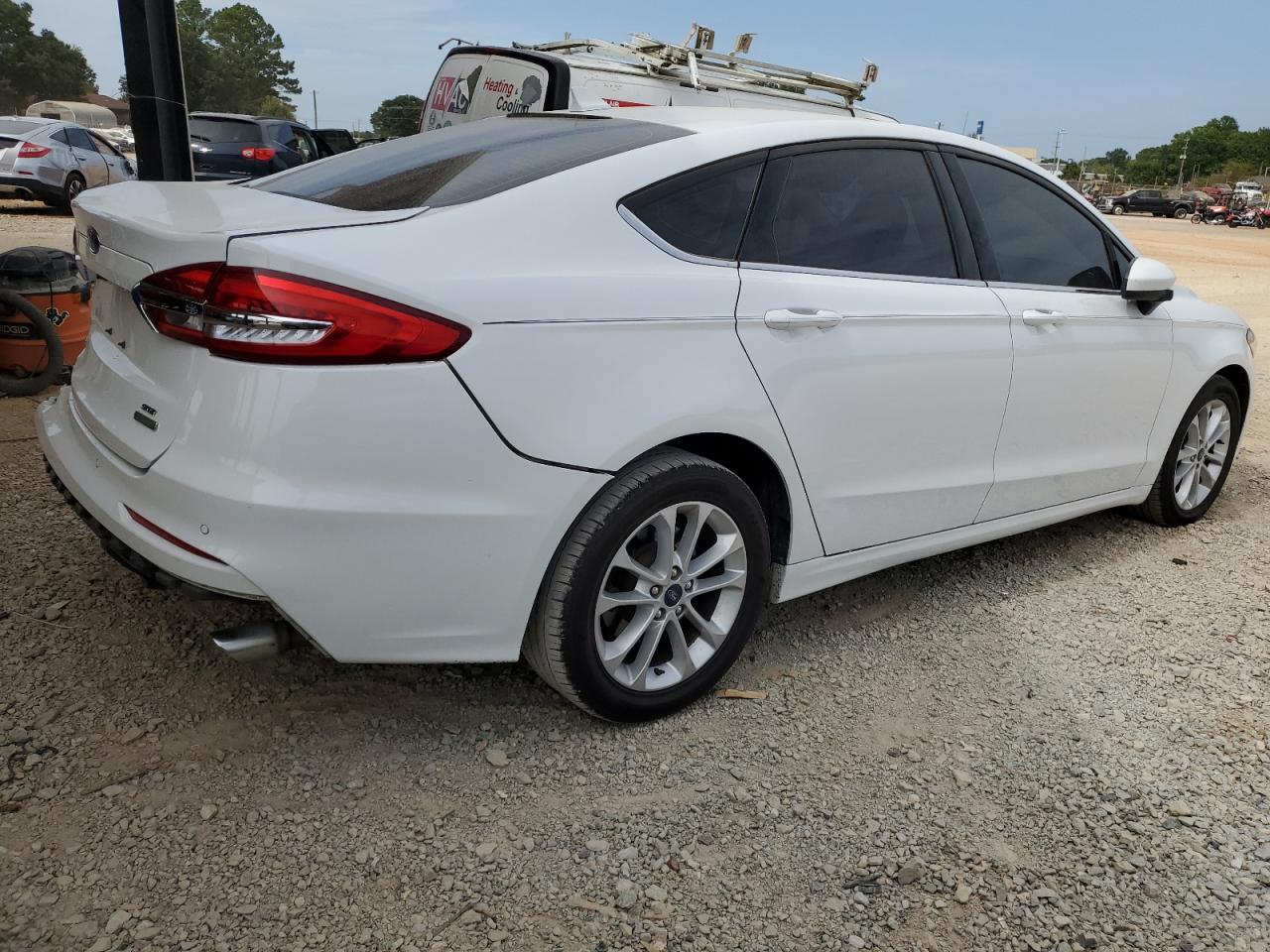 VIN 3FA6P0HD6LR187252 2020 FORD FUSION no.3