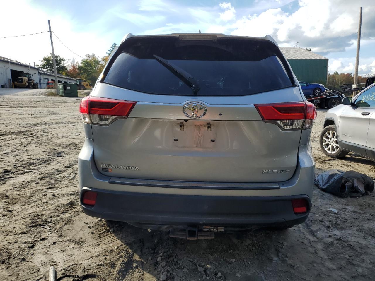 5TDJZRFH2HS480336 2017 Toyota Highlander Se