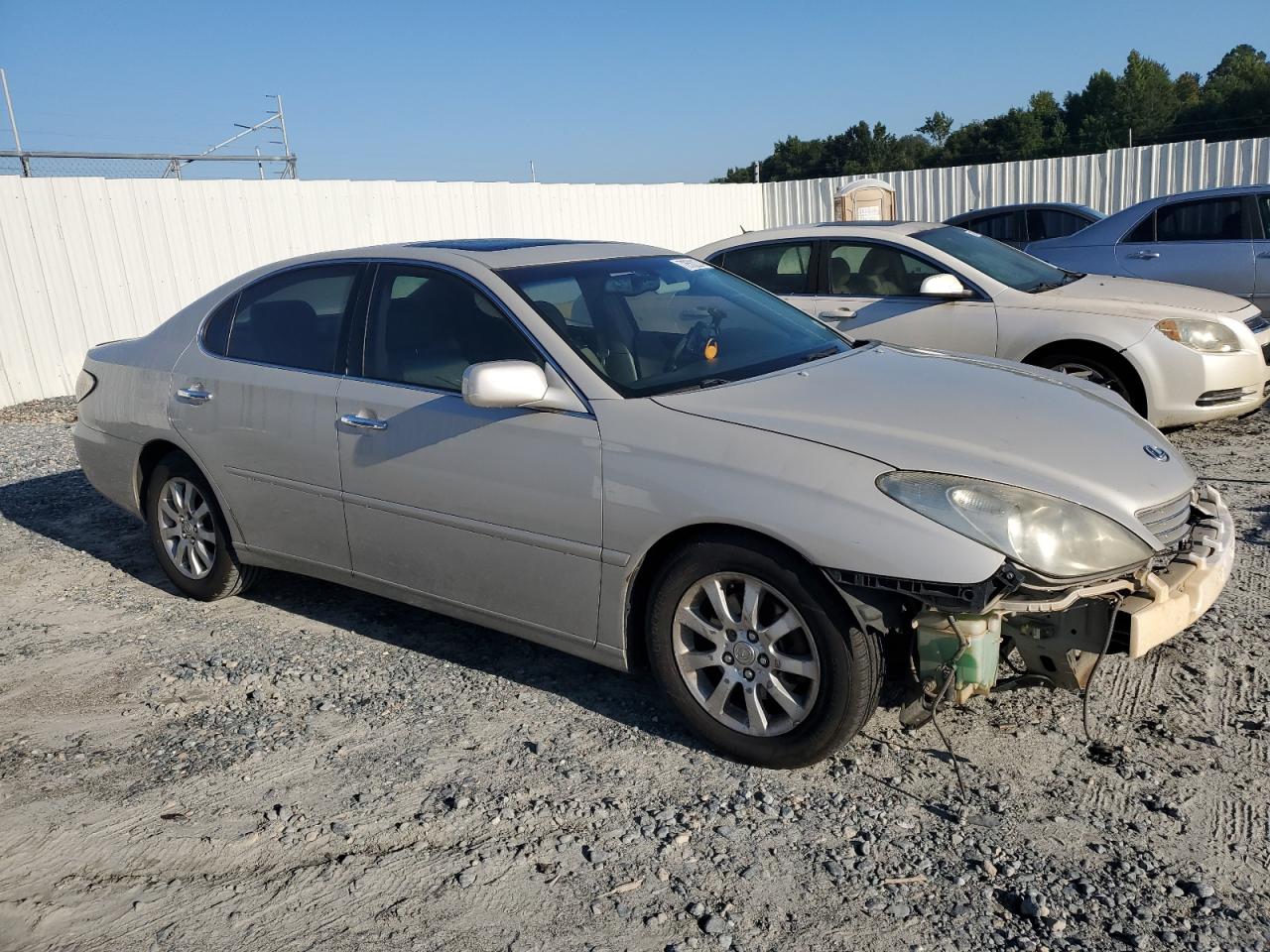 2002 Lexus ES - Image 4