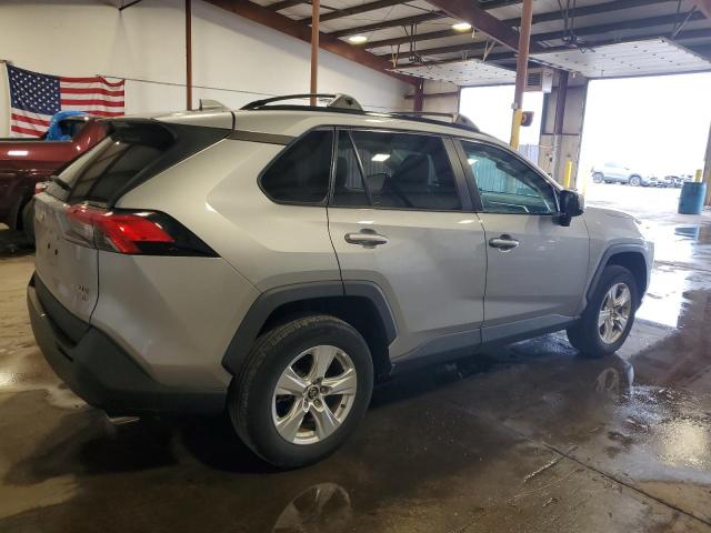  TOYOTA RAV4 2021 Srebrny