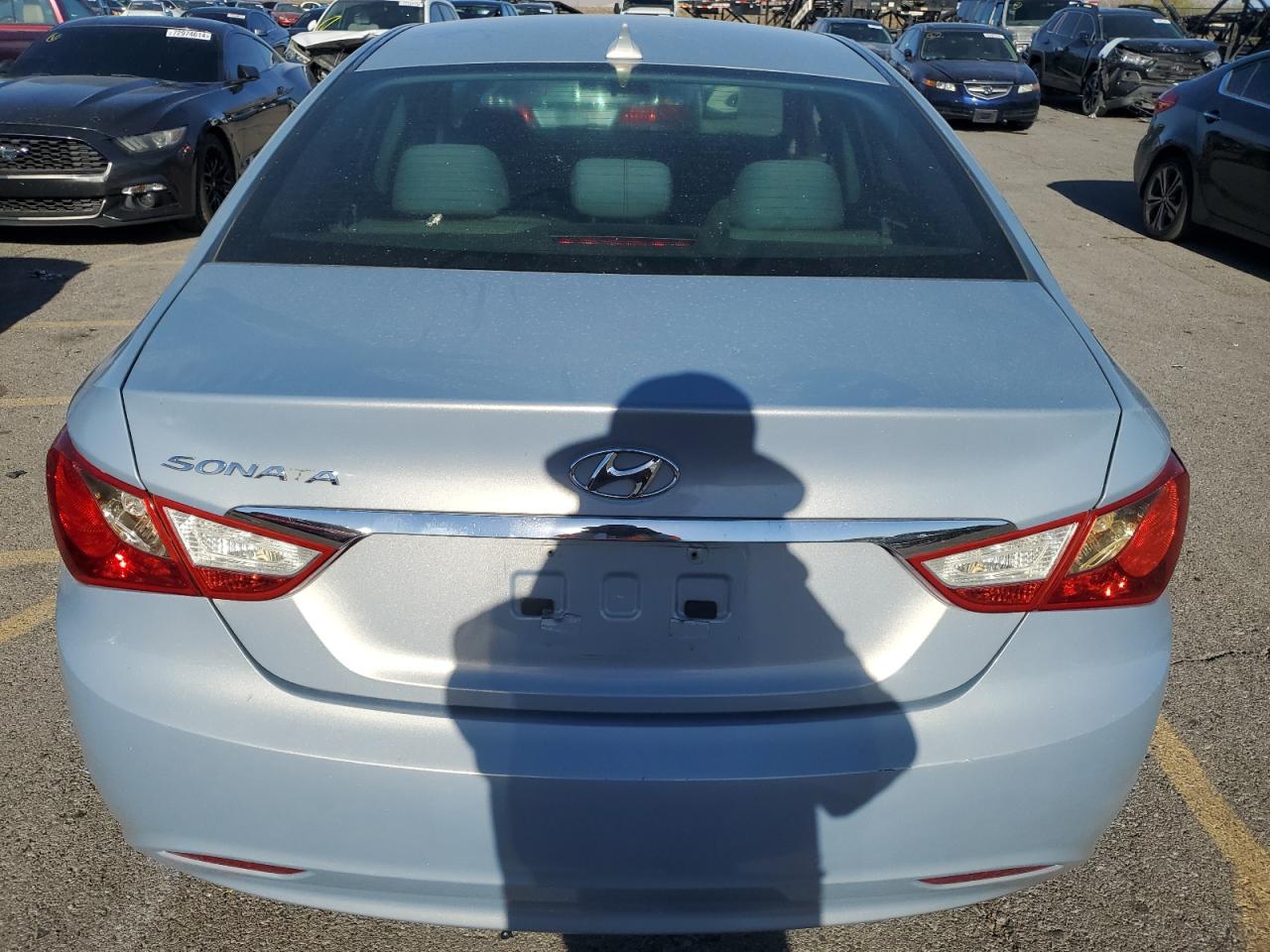 2011 Hyundai Sonata - Image 6