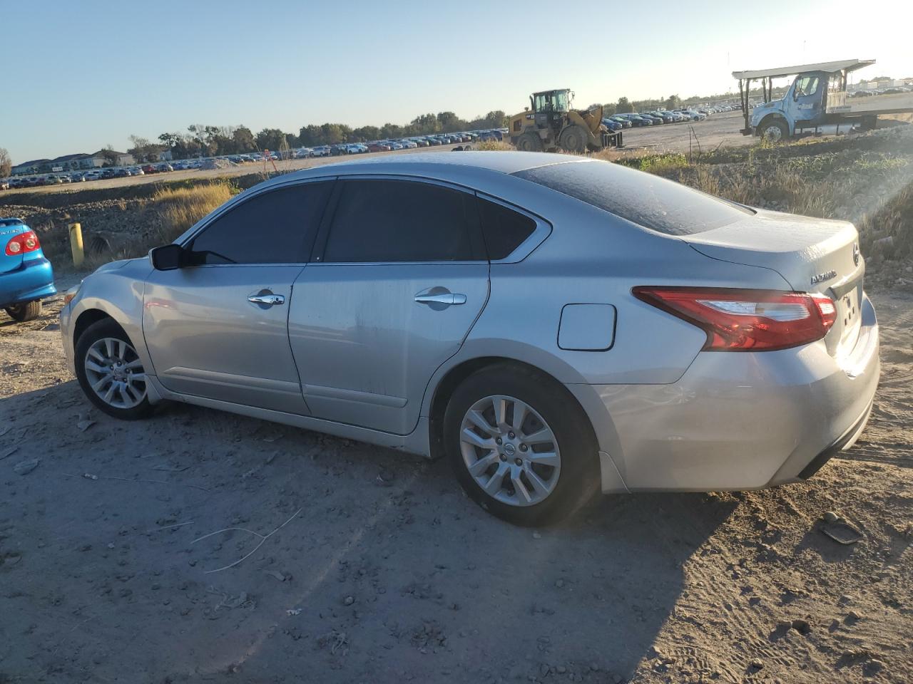 2017 Nissan Altima - Image 2