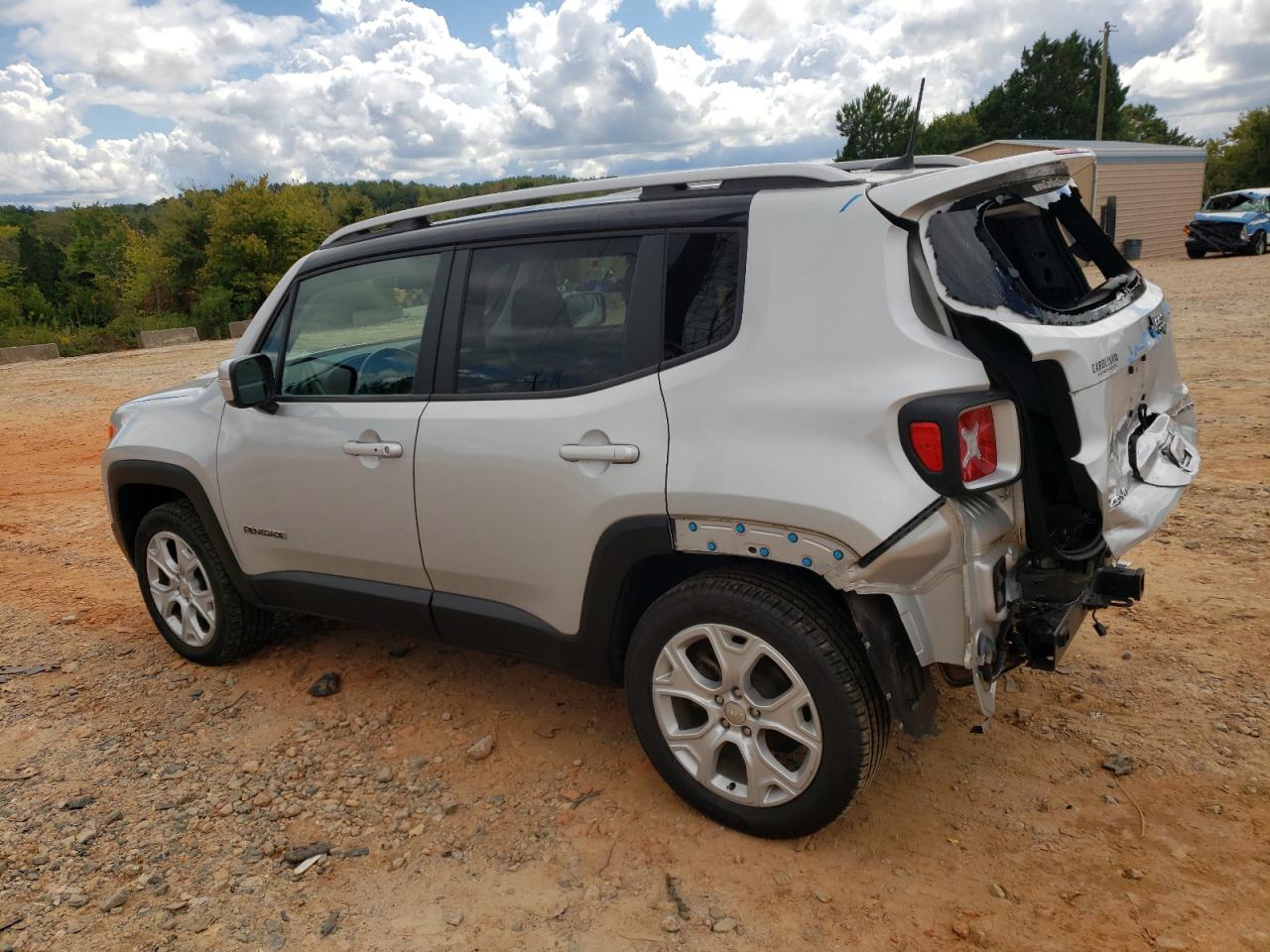 ZACCJBDB1JPH09226 2018 JEEP RENEGADE - Image 2