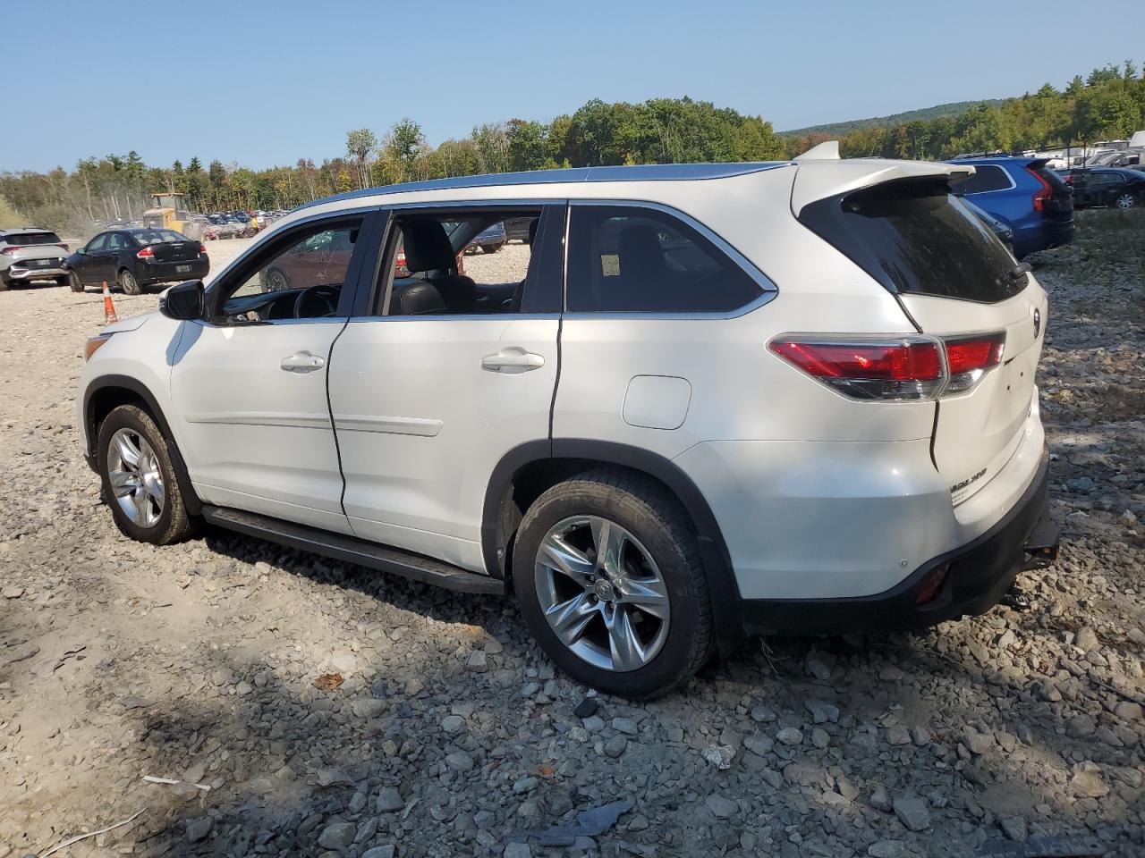 5TDDKRFH6FS117259 2015 TOYOTA HIGHLANDER - Image 2