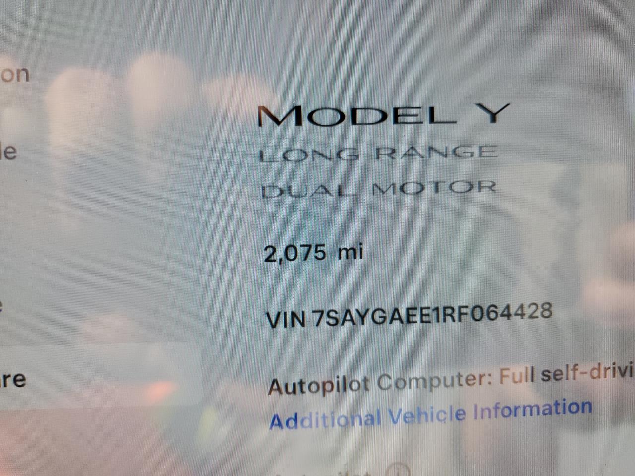 2024 Tesla Model Y VIN: 7SAYGAEE1RF064428 Lot: 72613874