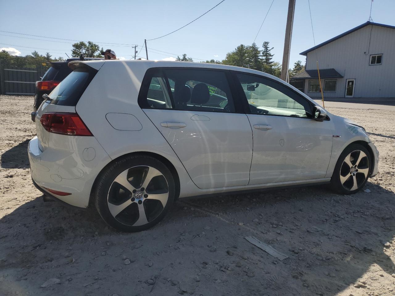 2015 Volkswagen GTI - Image 3